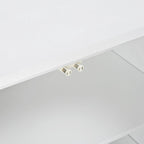 Credenza a quattro ante con ripiani regolabili