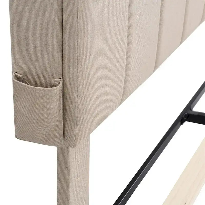 Letto imbottito a piattaforma con testiera contenitore, porta USB e illuminazione a LED