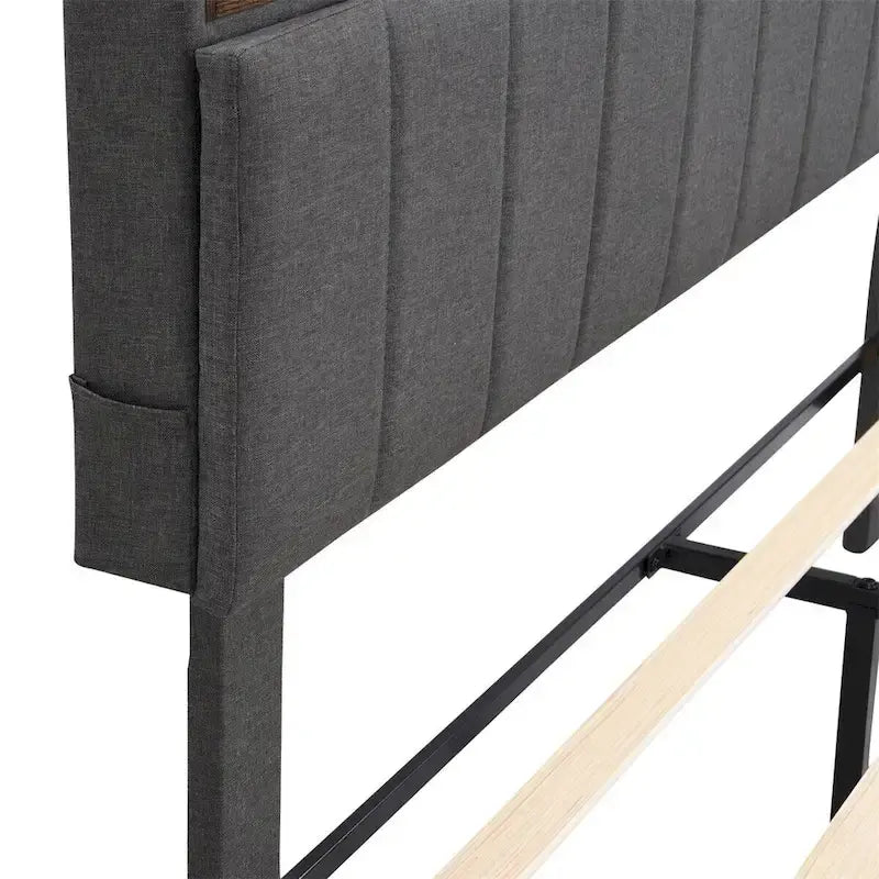 Letto imbottito a piattaforma con testiera contenitore, porta USB e illuminazione a LED