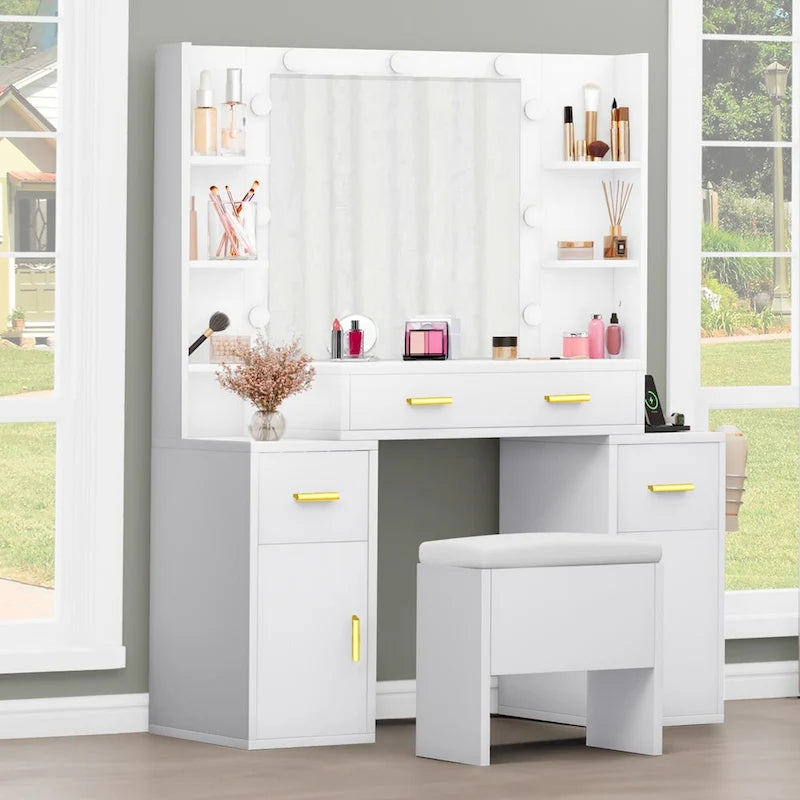 Toeletta con Specchio Illuminato e Prese Incorporate – 140 A x 110 L x 40 P cm