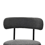 Set di 2 sedie da pranzo moderne rotonde imbottite in Boucle, schienale curvo e gambe in metallo nero verniciato a spruzzo