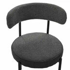 Set di 2 sedie da pranzo moderne rotonde imbottite in Boucle, schienale curvo e gambe in metallo nero verniciato a spruzzo
