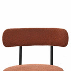 Set di 2 sedie da pranzo moderne rotonde imbottite in Boucle, schienale curvo e gambe in metallo nero verniciato a spruzzo