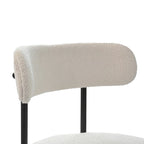 Set di 2 sedie da pranzo moderne rotonde imbottite in Boucle, schienale curvo e gambe in metallo nero verniciato a spruzzo