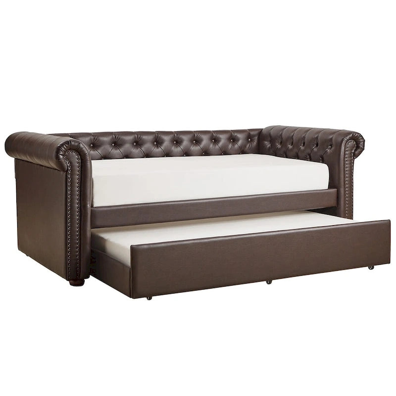 Divano letto Chesterfield in velluto trapuntato con braccioli a voluta, dettagli a bottone e gambe in legno massello
