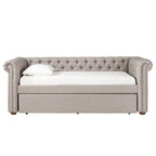 Divano letto Chesterfield in velluto trapuntato con braccioli a voluta, dettagli a bottone e gambe in legno massello